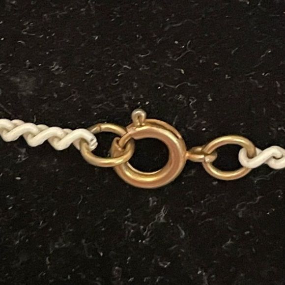 36” Vintage 1980 Avon white Curb chain 4 Tiger Eyes beads & 6 gold tone tubes - Picture 7 of 10